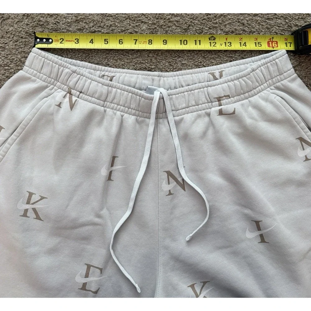 Nike Sportswear Sweat Shorts Joggers Mens Size XXL Beige Khaki All Over Print - Picture 5 of 8